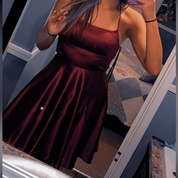 Dark red dress - Picture 2 of 2